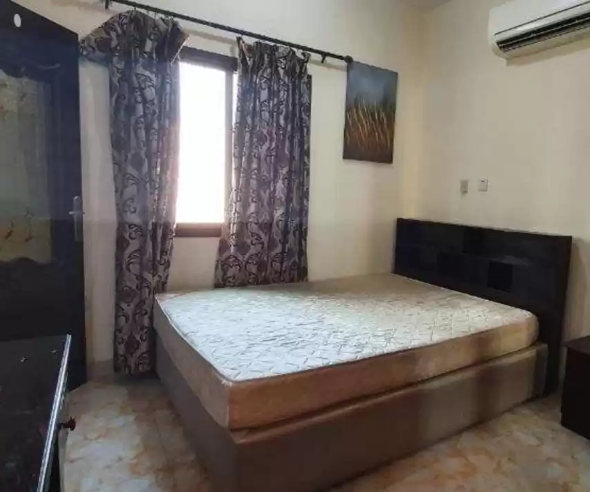Residential Ready Property 1 Bedroom F/F Apartment  for rent in Al Sadd , Doha #17756 - 1  image 