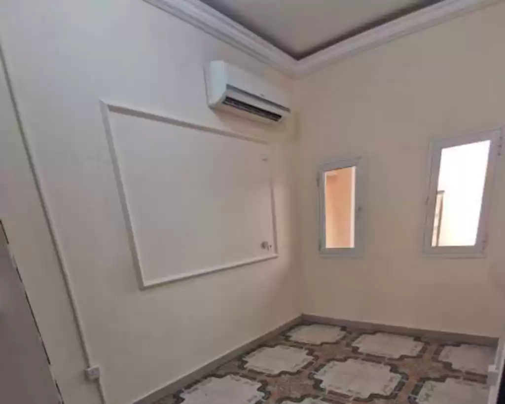 Жилой Готовая недвижимость 1 спальня Н/Ф Квартира  в аренду в Аль-Садд , Доха #17770 - 1  image 