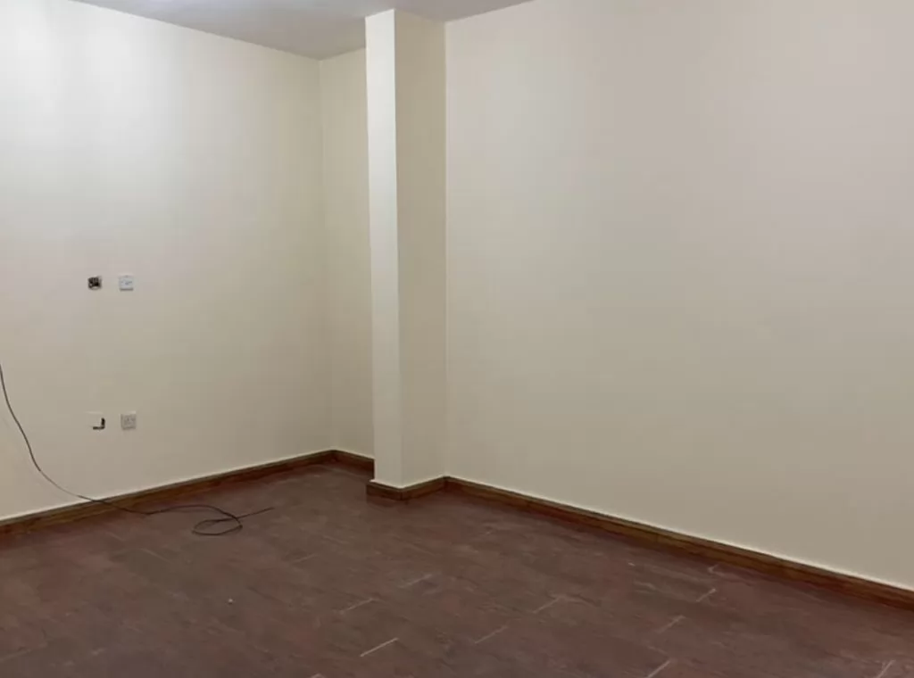 Residential Ready Property 3 Bedrooms U/F Apartment  for rent in Doha-Qatar #17796 - 1  image 