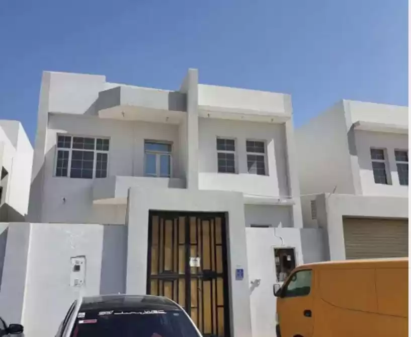 Residential Ready Property 6 Bedrooms U/F Standalone Villa  for sale in Al Sadd , Doha #17933 - 1  image 