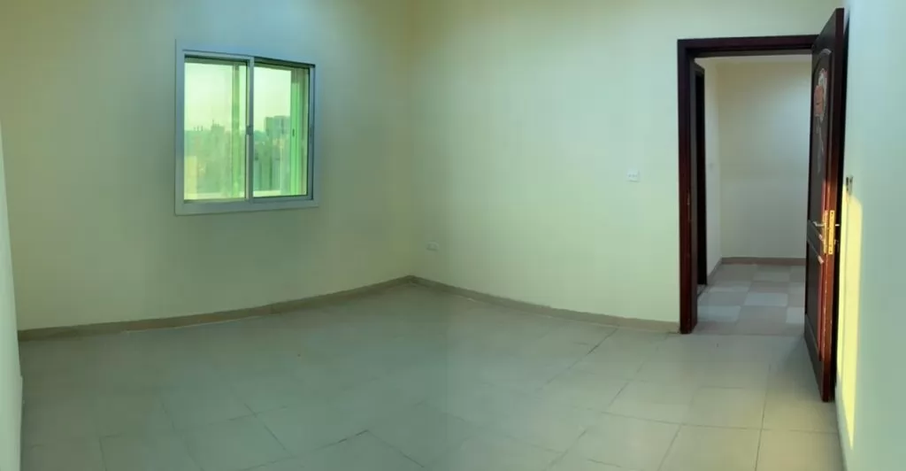 Residential Ready Property 3 Bedrooms U/F Apartment  for rent in Fereej-Bin-Mahmoud , Doha-Qatar #17951 - 1  image 