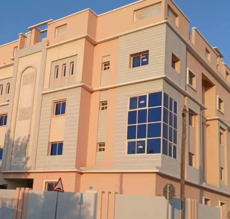 Residential Ready Property 2 Bedrooms F/F Apartment  for rent in Al Sadd , Doha #17957 - 1  image 