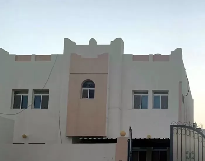 Residential Ready Property 6 Bedrooms S/F Standalone Villa  for sale in Doha-Qatar #17963 - 1  image 