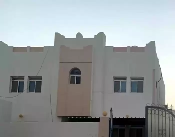 Жилой Готовая недвижимость 6 спален С/Ж Отдельная вилла  продается в Доха #17963 - 1  image 