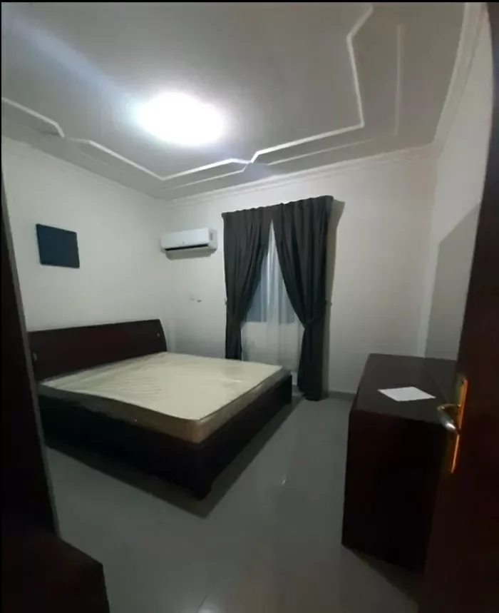 Residential Ready Property 1 Bedroom F/F Apartment  for rent in Al-Sadd , Doha-Qatar #17975 - 4  image 