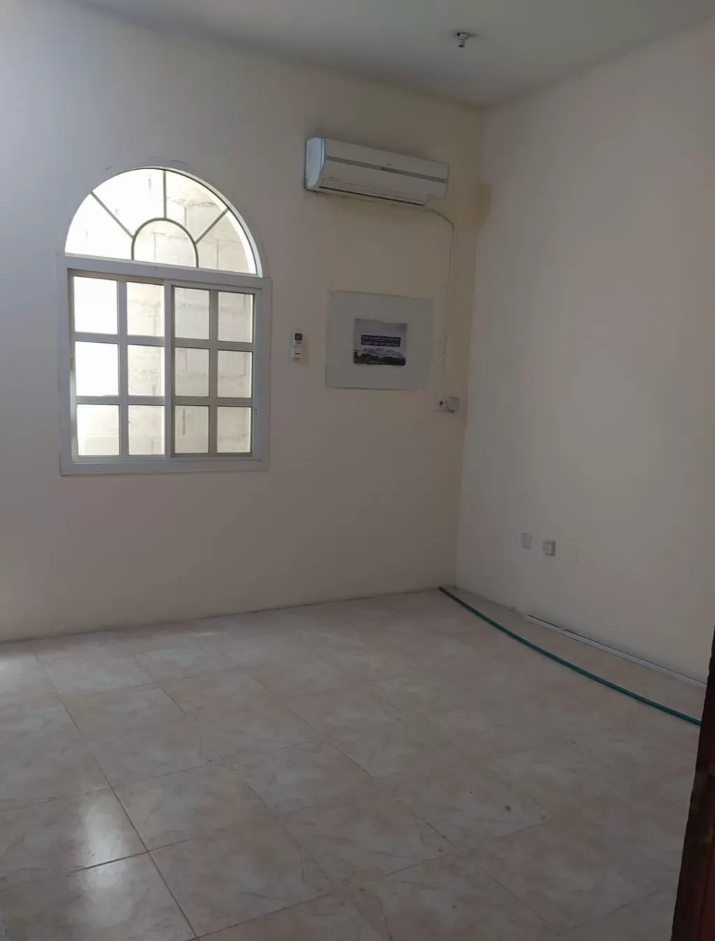 Residential Ready Property Studio U/F Apartment  for rent in Doha-Qatar #18000 - 1  image 
