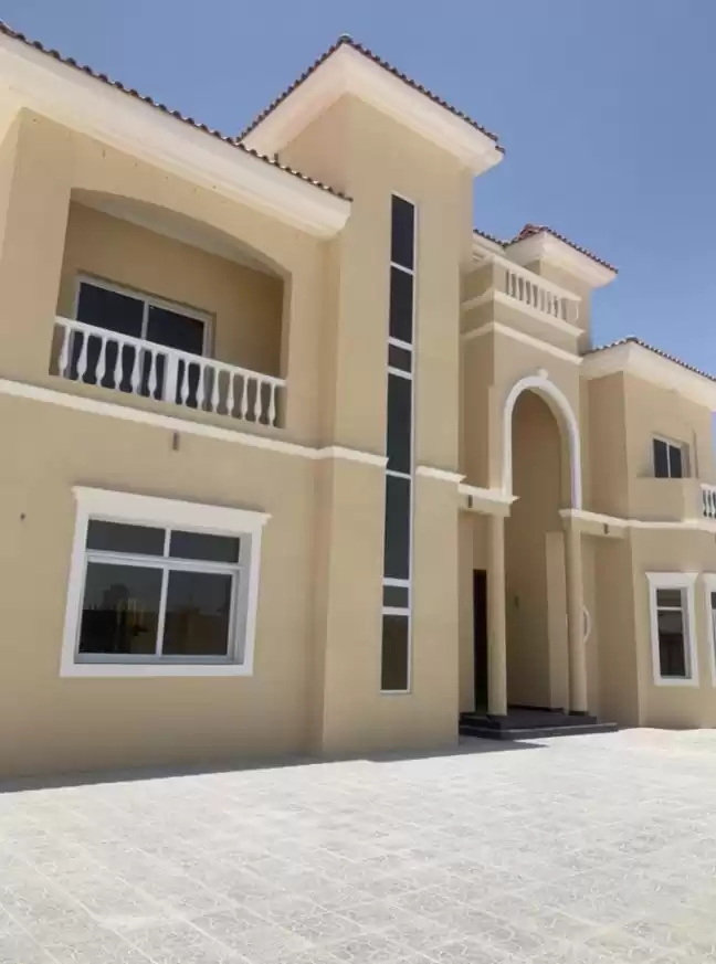 Résidentiel Propriété prête 5 chambres U / f Villa autonome  à vendre au Al-Sadd , Doha #18057 - 1  image 