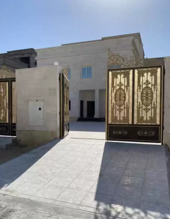 Résidentiel Propriété prête 7 chambres U / f Villa autonome  à vendre au Al-Sadd , Doha #18058 - 1  image 