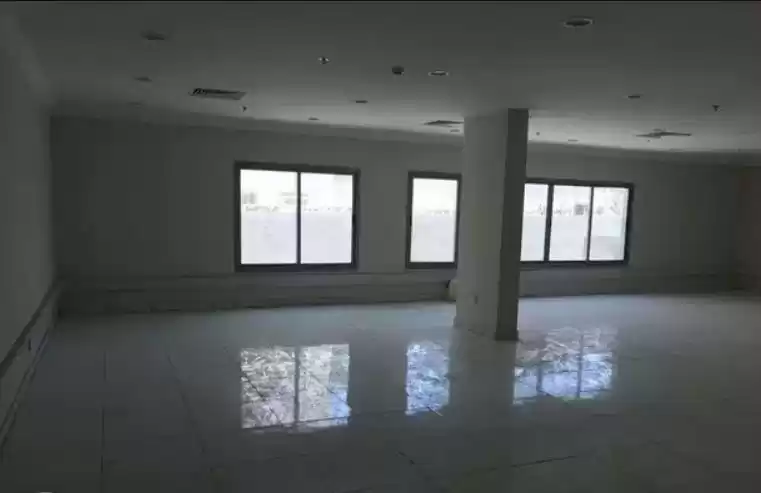 تجاری املاک آماده U/F ساختمان  برای اجاره که در السد , دوحه #18070 - 1  image 