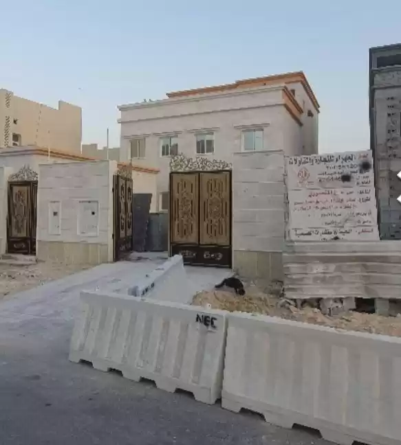 Жилой Готовая недвижимость 3 спальни Н/Ф Отдельная вилла  продается в Аль-Садд , Доха #18085 - 1  image 