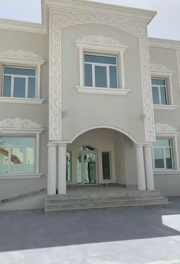 Residential Ready Property 7+ Bedrooms U/F Standalone Villa  for sale in Al Sadd , Doha #18090 - 1  image 