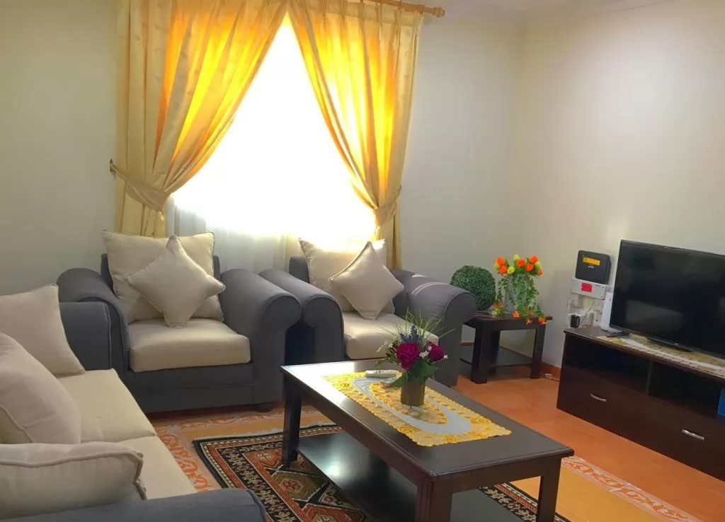 Residential Ready Property 2 Bedrooms F/F Apartment  for rent in Doha #18092 - 1  image 
