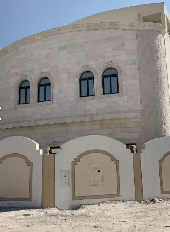 Résidentiel Propriété prête 6 chambres U / f Villa autonome  à vendre au Doha #18104 - 1  image 