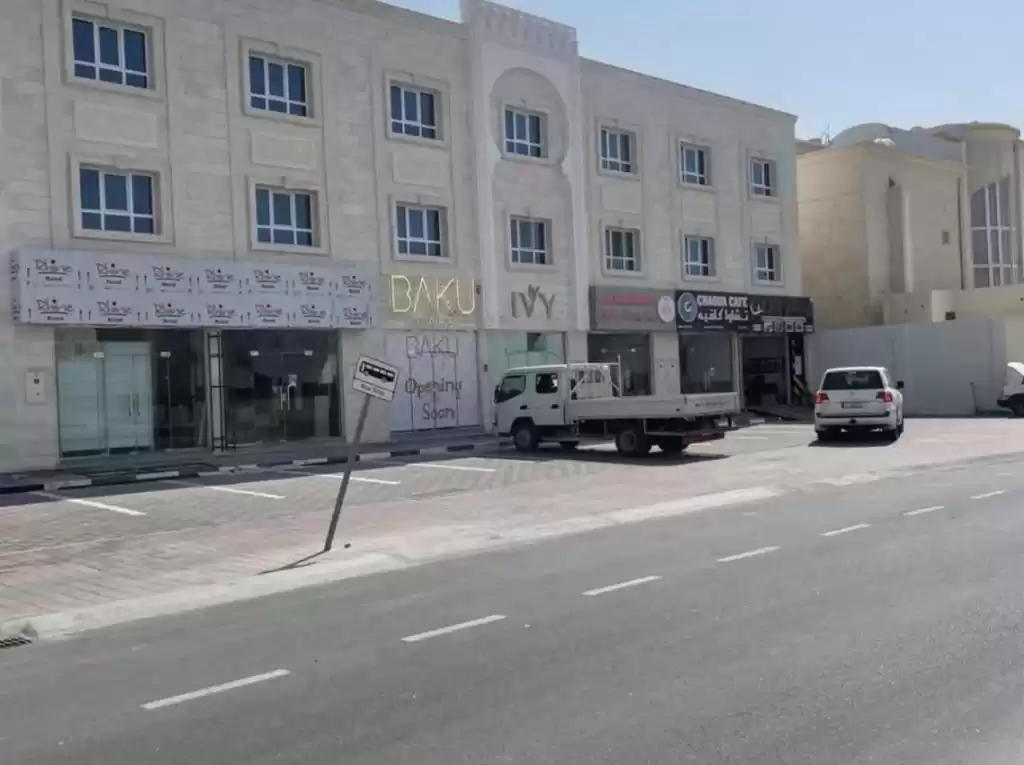 Коммерческий Готовая недвижимость Ж/Ж Строительство  продается в Аль-Садд , Доха #18125 - 1  image 