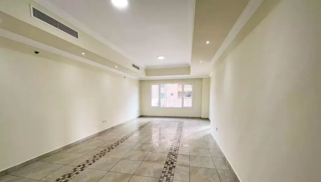 Mixed Use Ready 2 Bedrooms S/F Apartment  for sale in The-Pearl-Qatar , Doha-Qatar #18192 - 1  image 