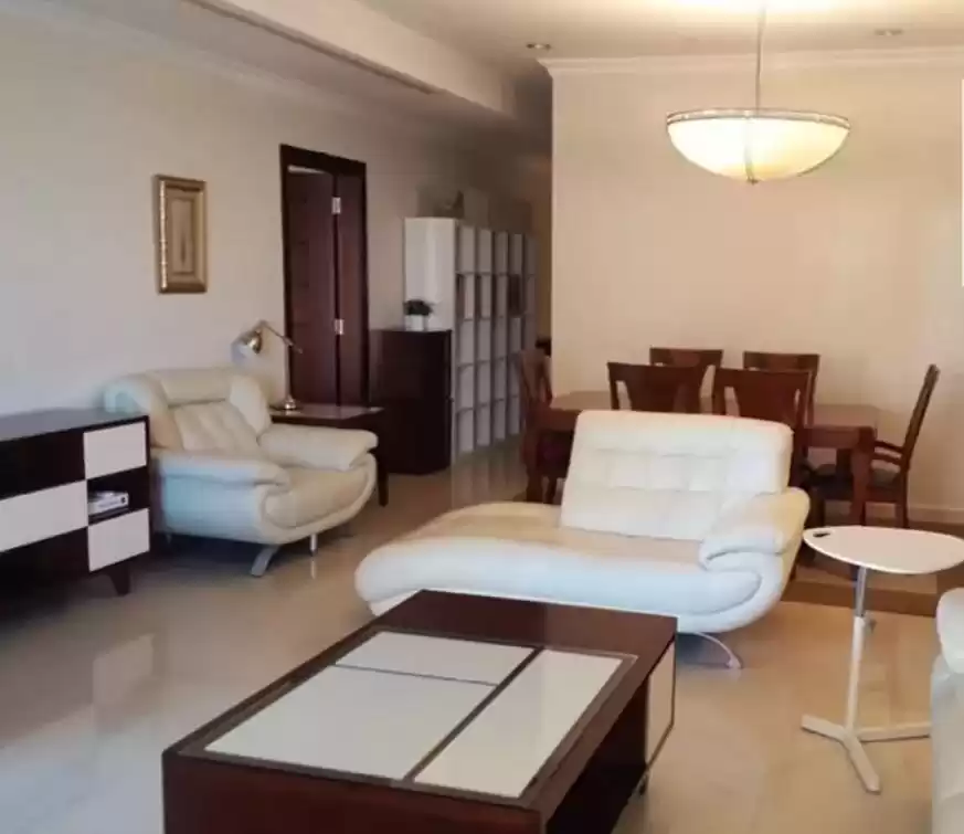 Mixte Utilisé Propriété prête 2 chambres F / F Appartement  a louer au Al-Sadd , Doha #18207 - 1  image 