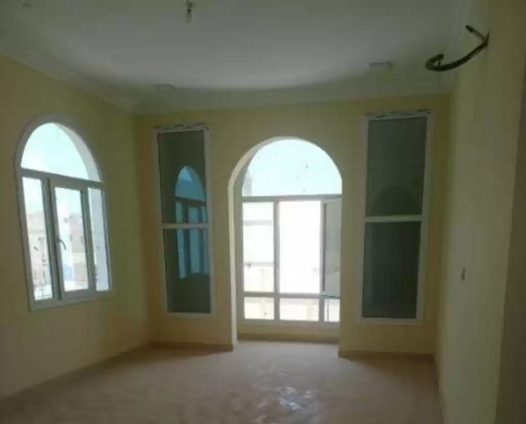 Residencial Listo Propiedad 7+ habitaciones U / F Villa Standerlone  alquiler en Doha #18215 - 1  image 