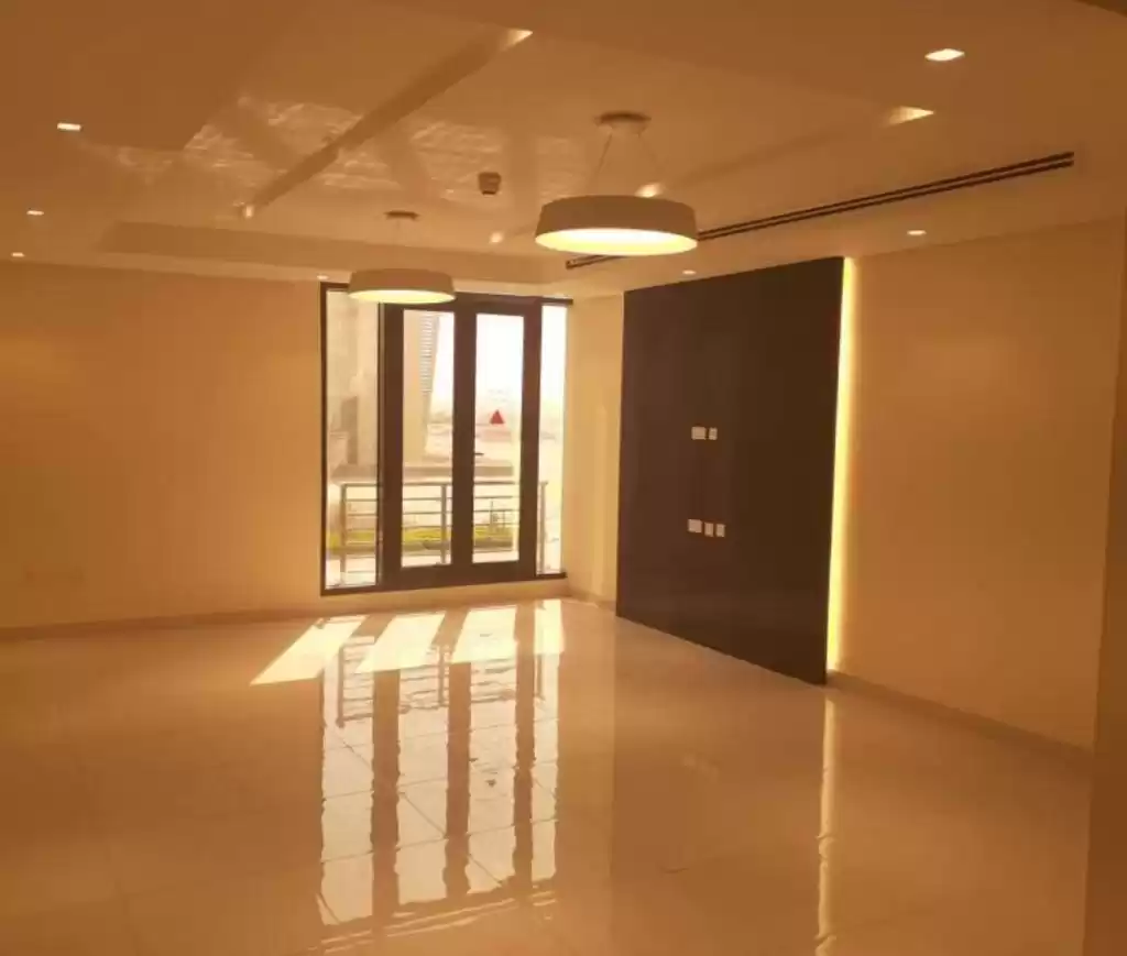 Residential Ready Property 2 Bedrooms U/F Apartment  for rent in Al Sadd , Doha #18239 - 1  image 