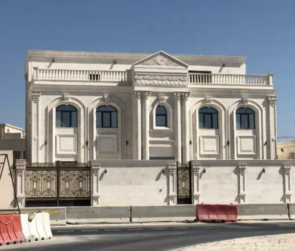 住宅 就绪物业 7+ 卧室 U/F 独立别墅  出售 在 多哈 #18245 - 1  image 