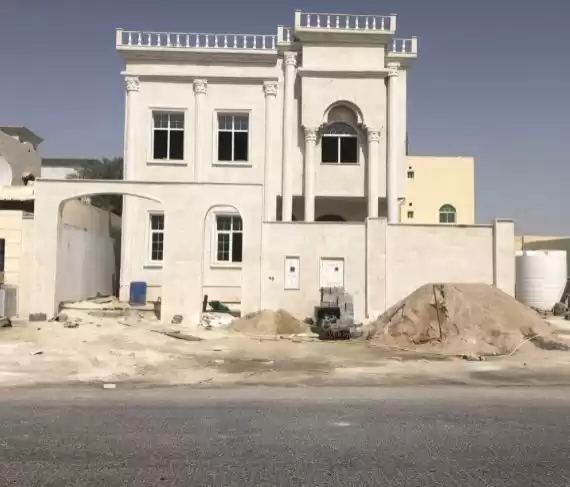 سكني عقار جاهز 7 غرف  غير مفروش فيلا  للبيع في الدوحة #18250 - 1  صورة 