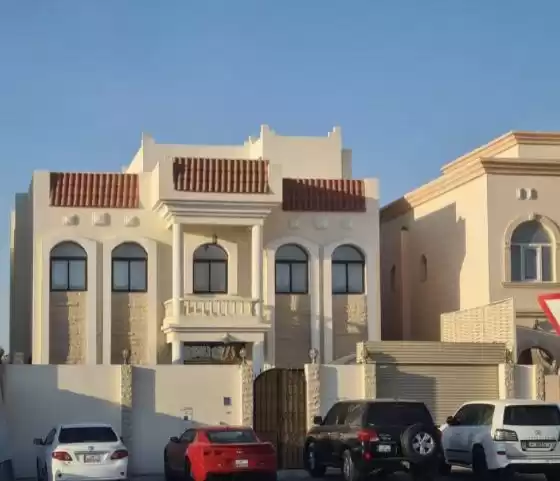 Residential Ready Property 6 Bedrooms F/F Standalone Villa  for sale in Al Sadd , Doha #18278 - 1  image 