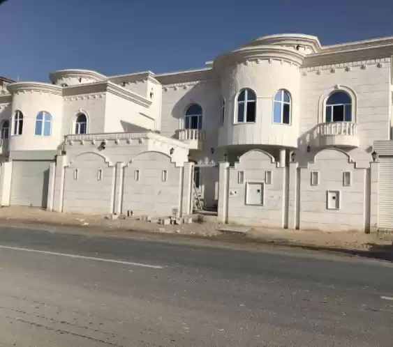 yerleşim Hazır Mülk 6 Yatak Odası U/F Müstakil Villa  satılık içinde Al Sadd , Doha #18283 - 1  image 