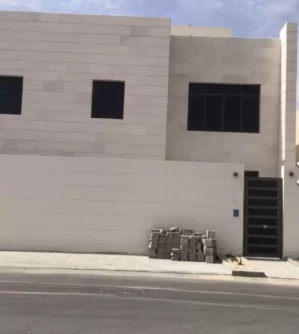 Residential Ready Property 6 Bedrooms U/F Standalone Villa  for sale in Al Sadd , Doha #18290 - 1  image 