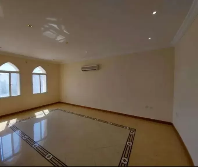 Mixed Use Ready Property 5+maid Bedrooms U/F Standalone Villa  for rent in Doha-Qatar #18299 - 1  image 