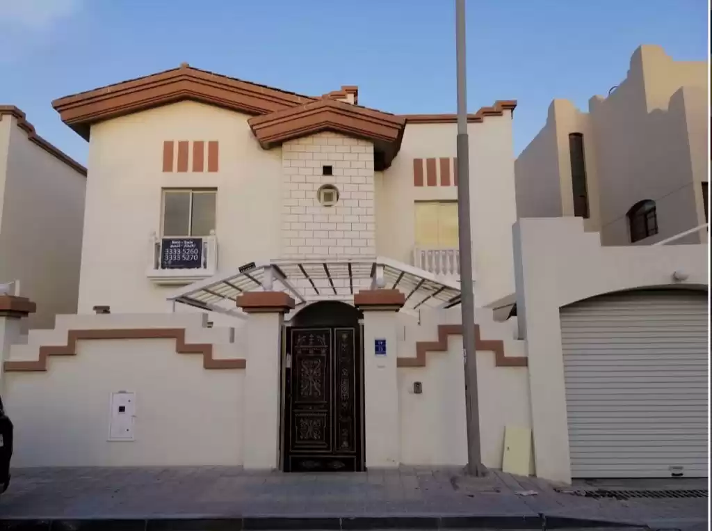 Residential Ready Property 5 Bedrooms U/F Standalone Villa  for sale in Al Sadd , Doha #18324 - 1  image 