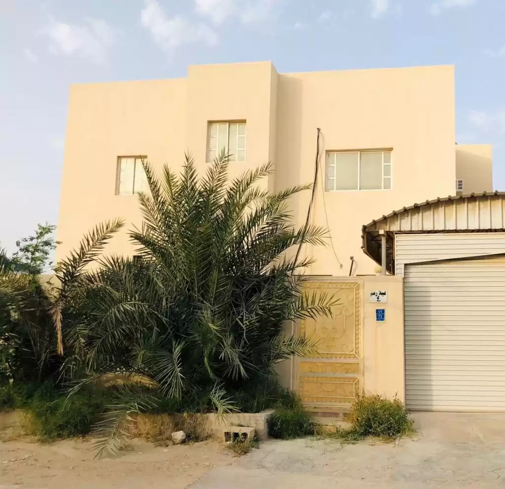 Résidentiel Propriété prête 4 chambres U / f Villa autonome  a louer au Doha #18341 - 1  image 