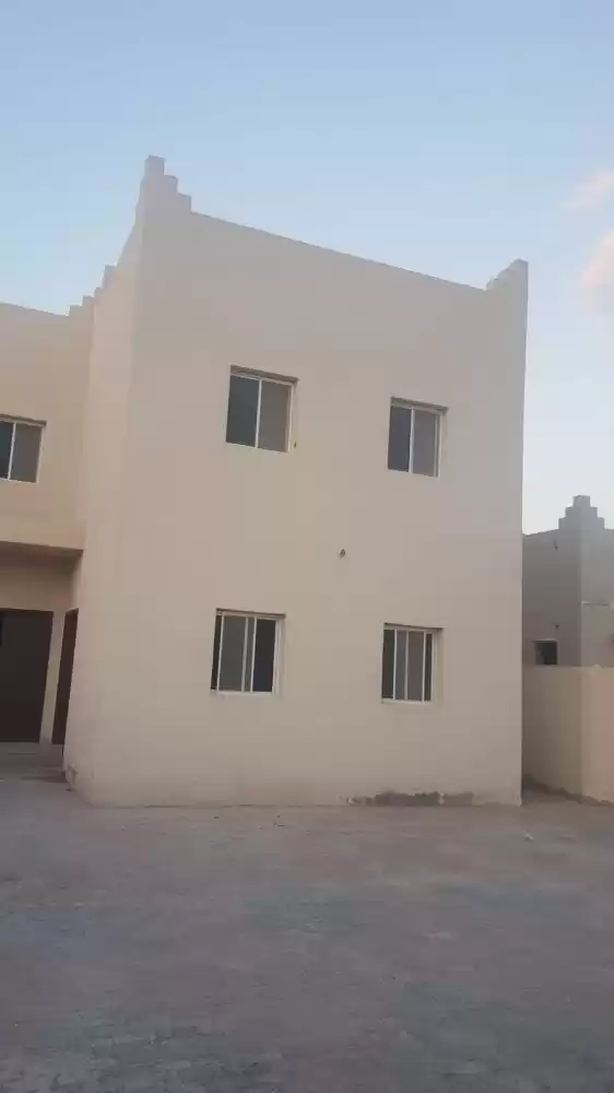 Residential Ready Property 6 Bedrooms U/F Standalone Villa  for sale in Al Sadd , Doha #18387 - 1  image 
