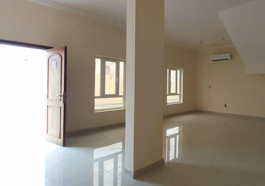 Residential Ready Property 3 Bedrooms U/F Apartment  for rent in Abu-Hamour , Doha-Qatar #18400 - 1  image 