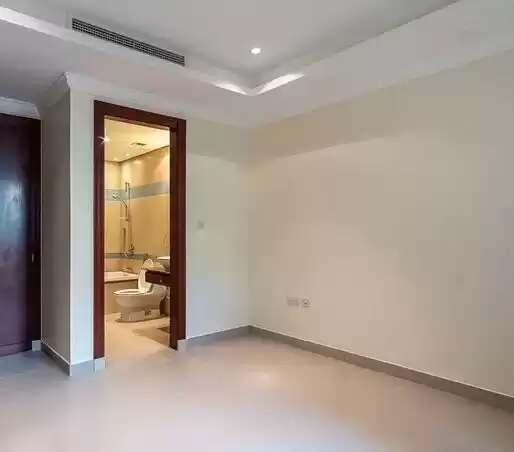 Residential Ready Property 2 Bedrooms S/F Townhouse  for rent in Al Sadd , Doha #18403 - 1  image 