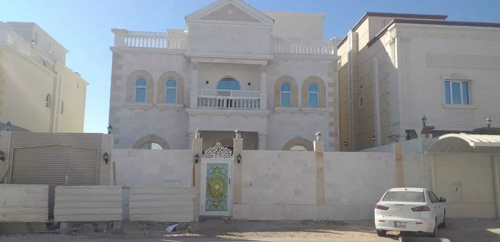 yerleşim Hazır Mülk 6 Yatak Odası U/F Müstakil Villa  satılık içinde Doha #18411 - 1  image 