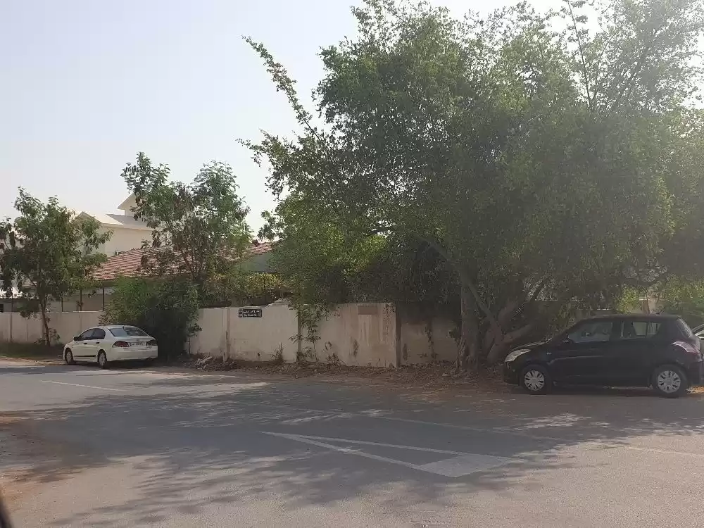Residential Ready Property U/F Building  for sale in Al Sadd , Doha #18430 - 1  image 