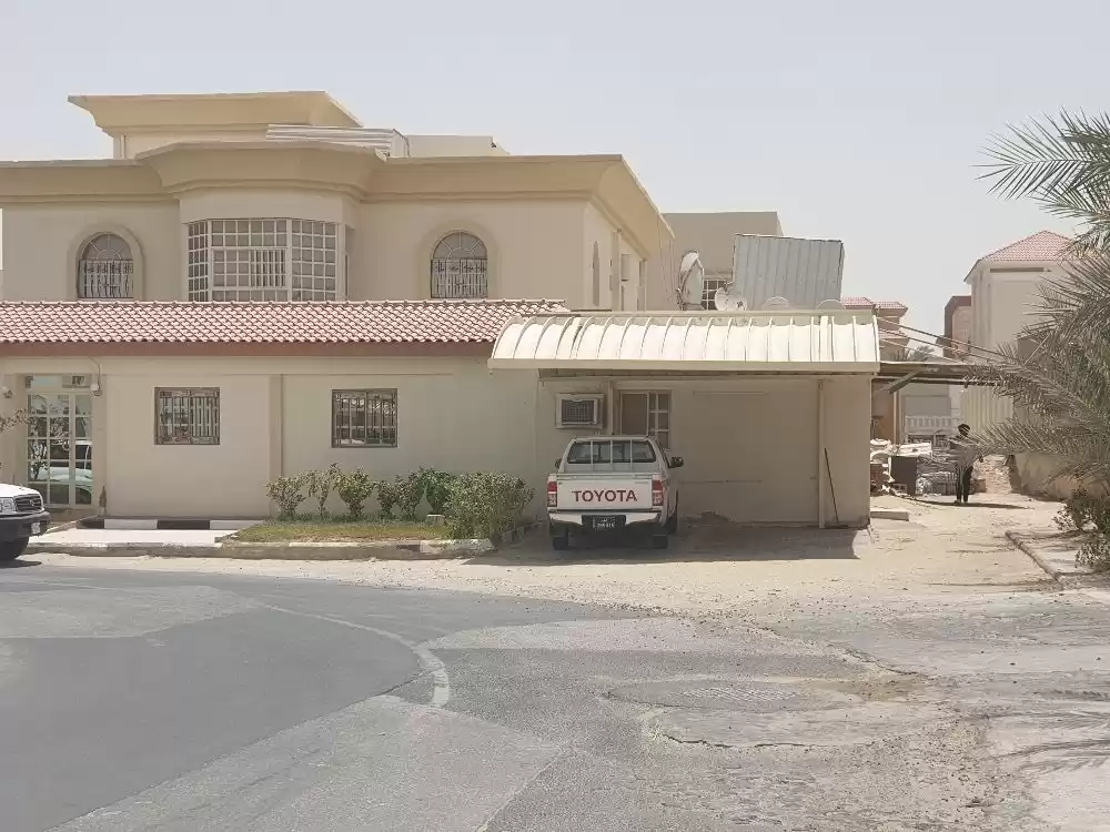 Жилой Готовая недвижимость 7+ спален Н/Ф Отдельная вилла  продается в Доха #18432 - 1  image 