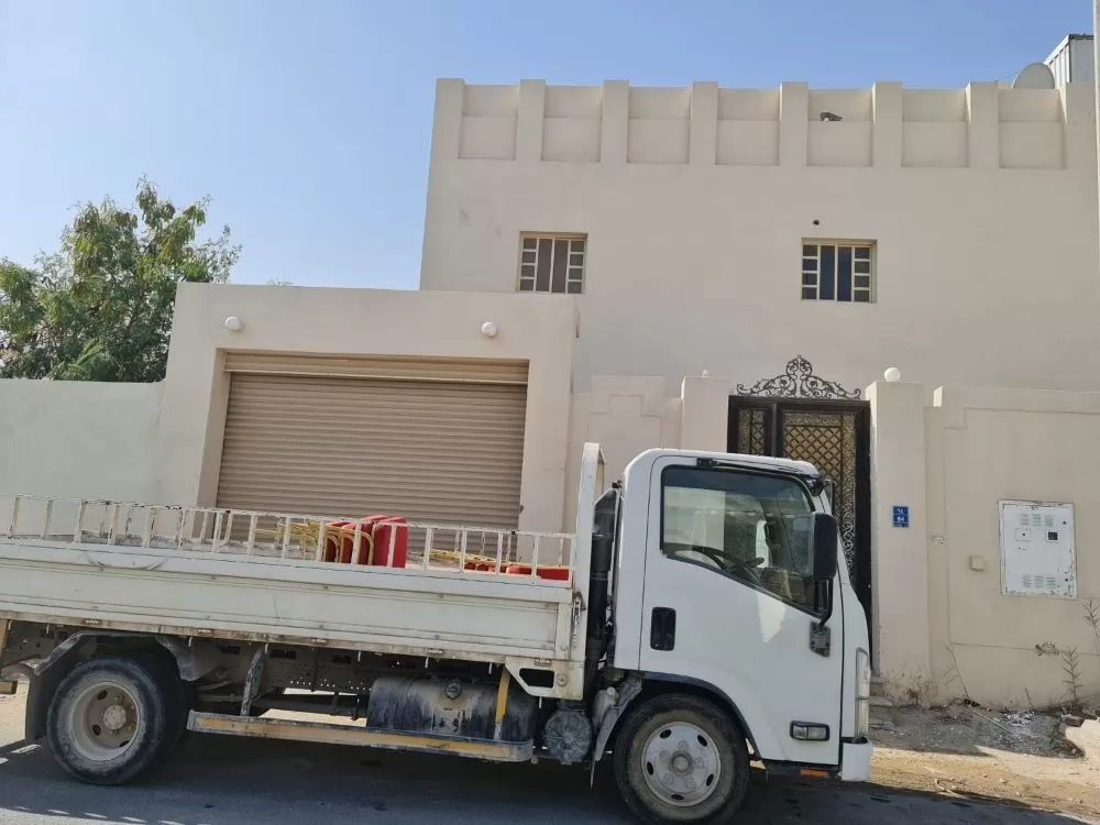 Жилой Готовая недвижимость 5 спален Н/Ф Отдельная вилла  продается в Доха #18449 - 1  image 