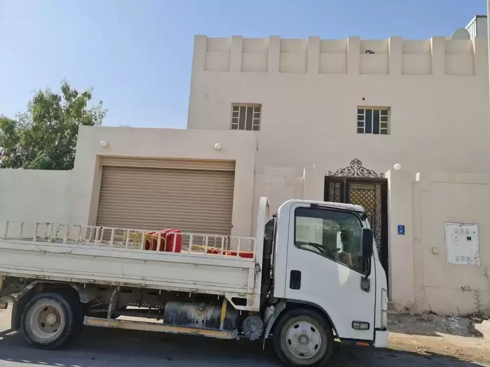 سكني عقار جاهز 5 غرف  غير مفروش فيلا  للبيع في الدوحة #18449 - 1  صورة 