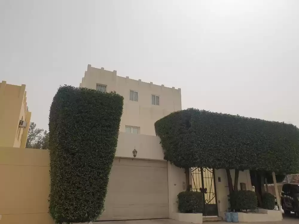 Residential Ready Property 5 Bedrooms U/F Standalone Villa  for sale in Al Sadd , Doha #18465 - 1  image 
