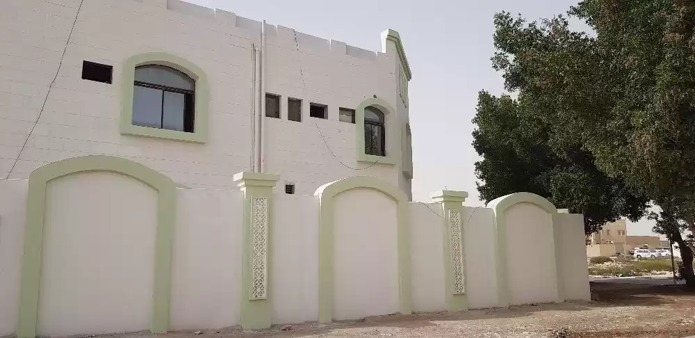 yerleşim Hazır Mülk 7 Yatak Odası U/F Müstakil Villa  satılık içinde Al Sadd , Doha #18467 - 1  image 