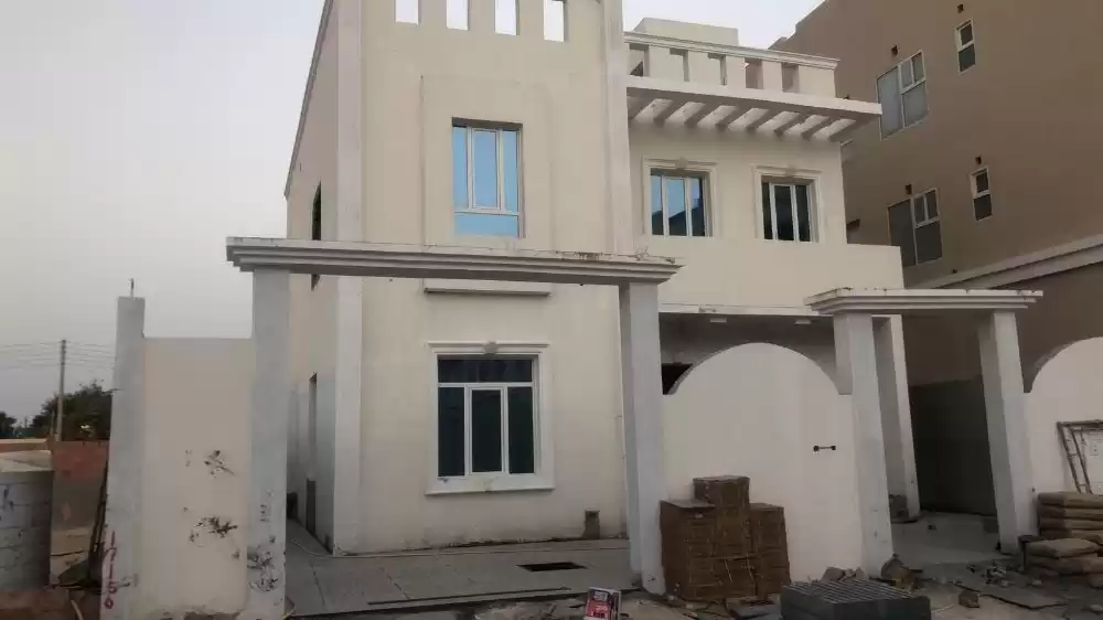 Residential Ready Property 6 Bedrooms U/F Standalone Villa  for sale in Al Sadd , Doha #18469 - 1  image 