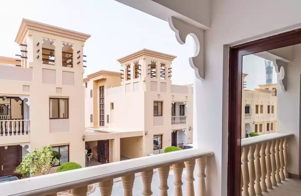 Wohn Klaar eigendom 6 Schlafzimmer S/F Villa in Verbindung  zu vermieten in Al Sadd , Doha #18482 - 1  image 