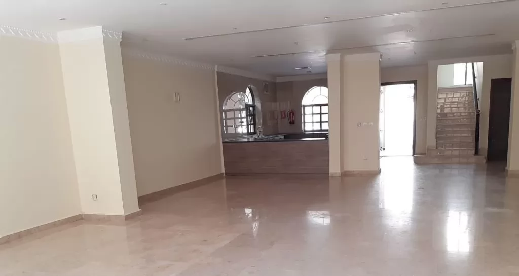 Residential Ready Property 4 Bedrooms U/F Standalone Villa  for rent in Doha-Qatar #18492 - 1  image 