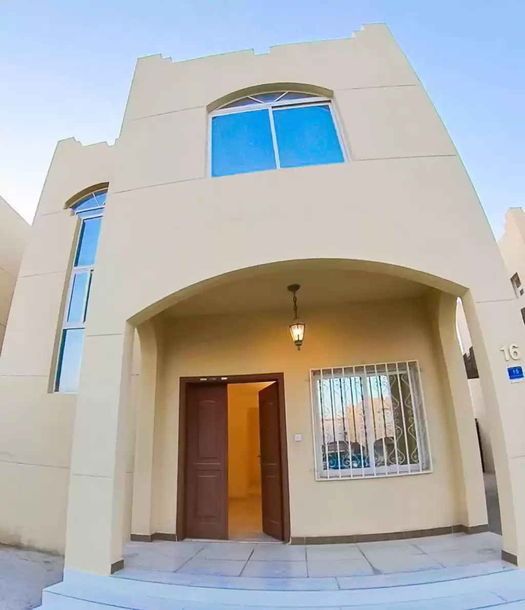 Жилой Готовая недвижимость 3 спальни Н/Ф Отдельная вилла  в аренду в Аль-Садд , Доха #18497 - 1  image 