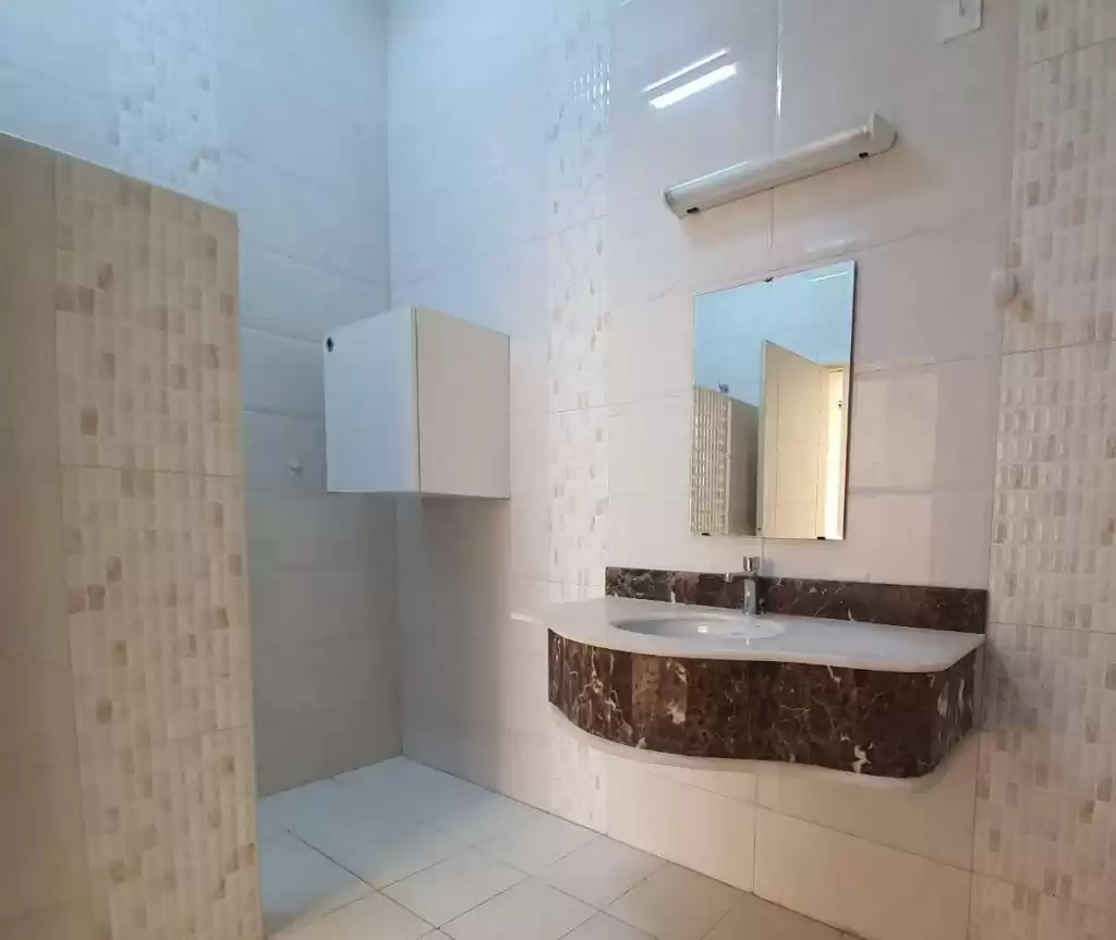 Residential Ready Property 4 Bedrooms U/F Villa in Compound  for rent in Al Sadd , Doha #18510 - 1  image 