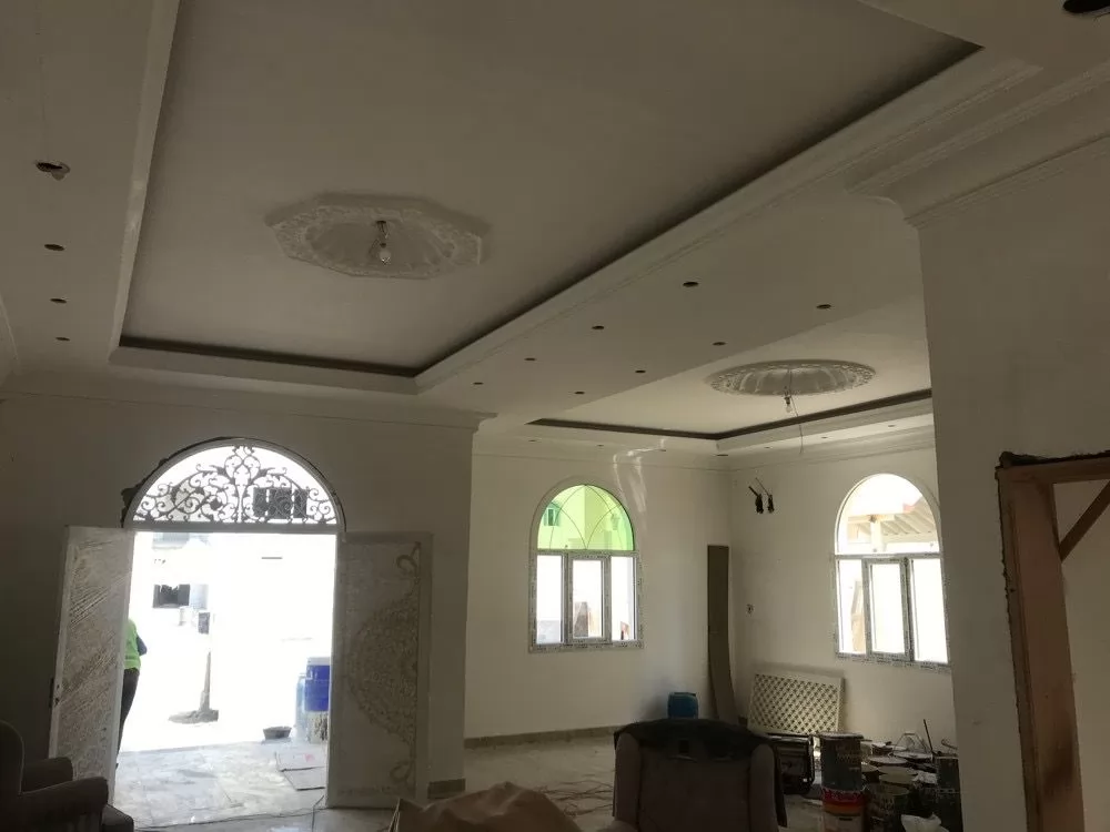 Residential Ready Property 7+ Bedrooms U/F Standalone Villa  for sale in Doha #18585 - 1  image 