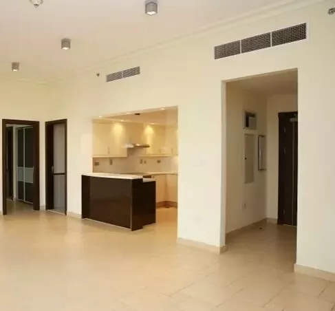Residential Ready Property 2 Bedrooms S/F Apartment  for rent in The-Pearl-Qatar , Doha-Qatar #18592 - 7  image 