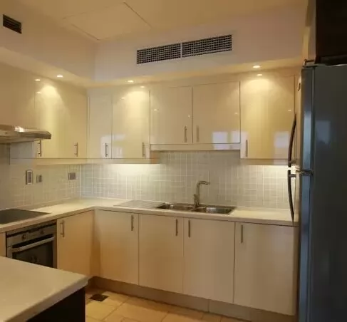 Residential Ready Property 2 Bedrooms S/F Apartment  for rent in The-Pearl-Qatar , Doha-Qatar #18592 - 1  image 