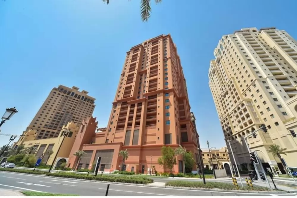 Residential Ready Property 1 Bedroom S/F Apartment  for sale in The-Pearl-Qatar , Doha-Qatar #18625 - 1  image 