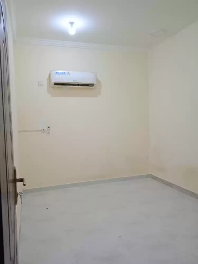 Wohn Klaar eigendom 1 Schlafzimmer U/F Wohnung  zu vermieten in Al Sadd , Doha #18629 - 1  image 